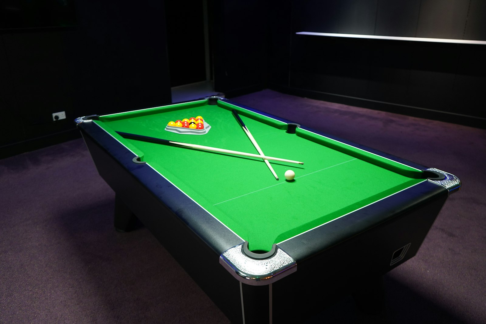 Pool table